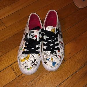 DISNEY SHOES only worn 4 times!